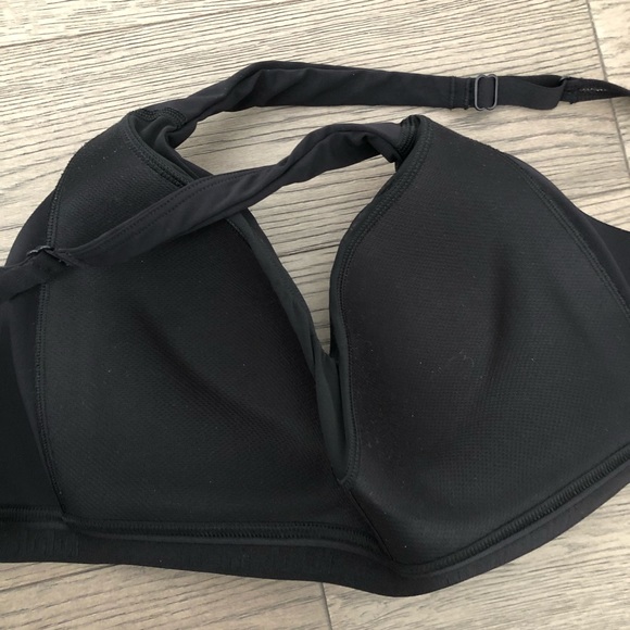 Great condition Lululemon Up for It Bra - 38B - Picture 4 of 5